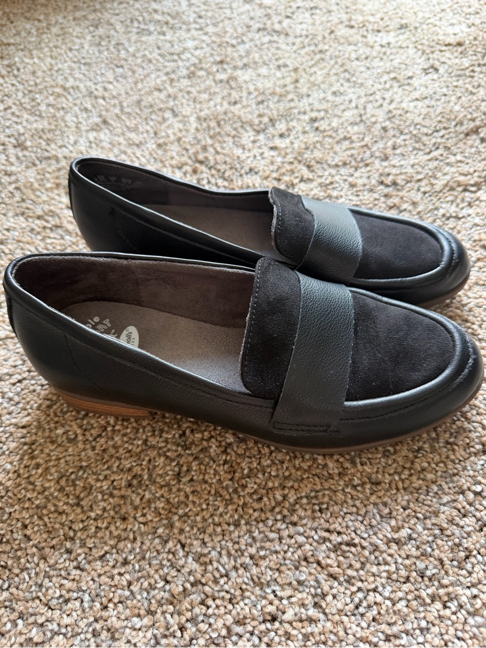 DR SCHOLLS Black Faux Suede Loafer